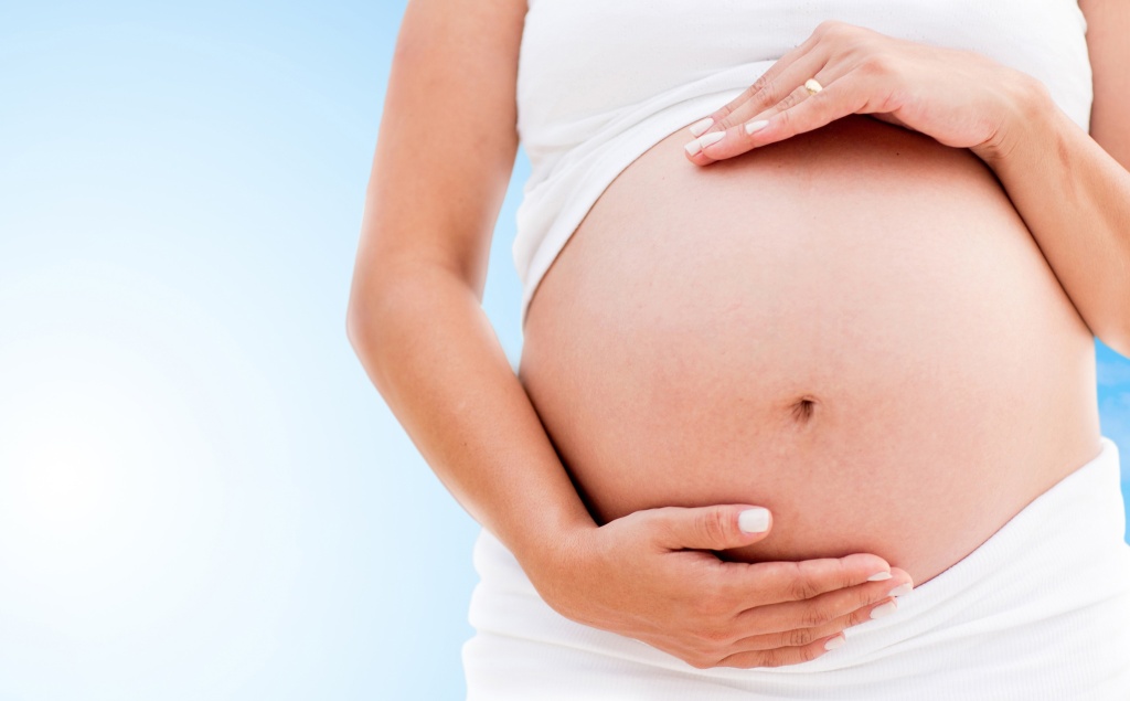 Pregnant belly  Osteopathie Olching &#8211; Welcome photodune 4506548 pregnant belly l 1024x635