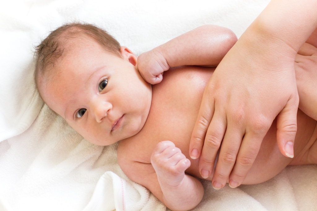 baby massage kinderosteopathie Kinderosteopathie photodune 3308392 baby massage m 1024x682